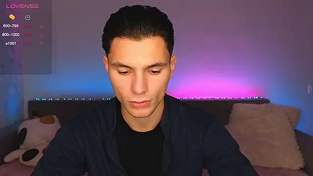 denlover1 online show from 11/03/25, 07:46