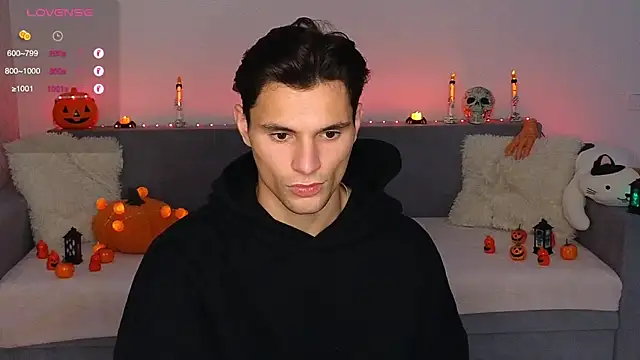 denlover1 online show from 10/12/25, 07:32