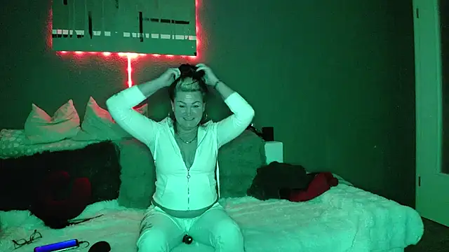Missnikita6 online show from 01/24/25, 05:53