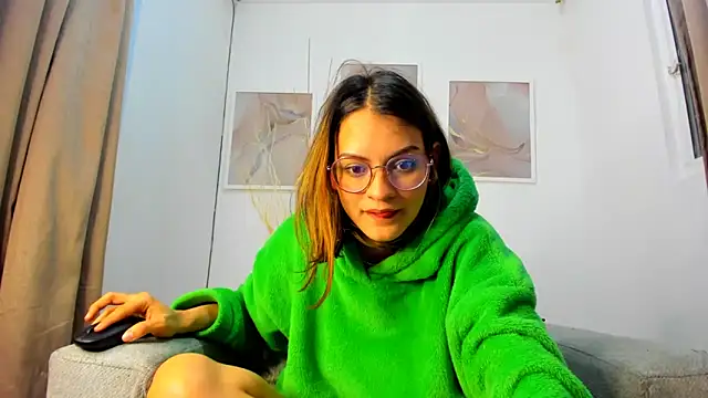 Snapshot of Angie_Pirss chatting on 02/03/25, 05:18 Angie Pirss online show from 02/03/25, 05:18