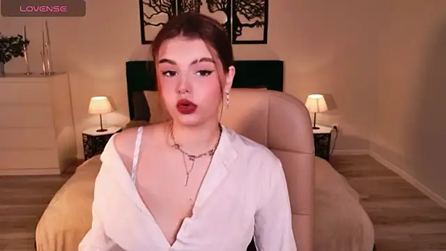 AdeliaKiss online show from 03/12/26, 04:40