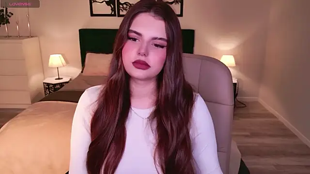 AdeliaKiss online show from 06/06/26, 04:07
