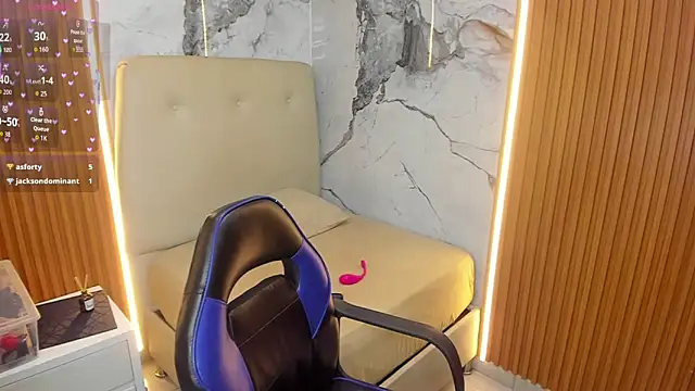 Alyssapark online show from 10/21/25, 07:24