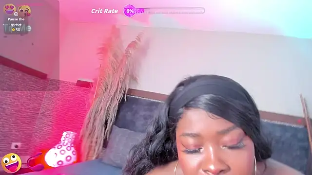 zoe 23  online show from 11/10/25, 10:53