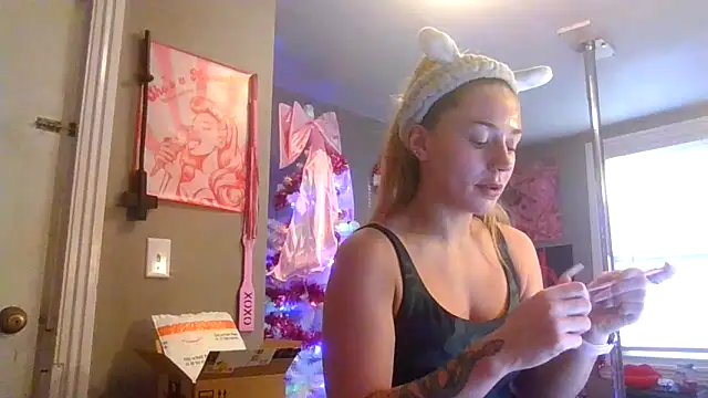 lexybabyxo online show from 12/22/25, 12:49