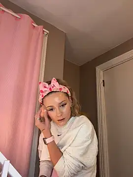 Snapshot of lexybabyxo chatting on 05/14/26, 11:07 lexybabyxo online show from 05/14/26, 11:07