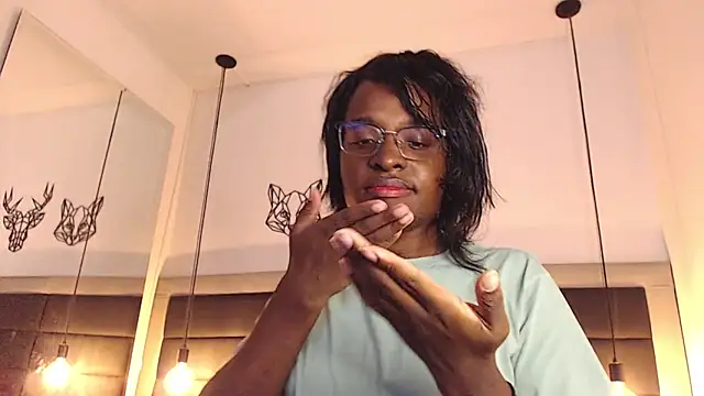 candy lovee69 online show from 10/18/25, 08:22