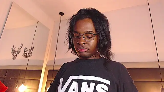 candy lovee69 online show from 10/24/25, 07:57