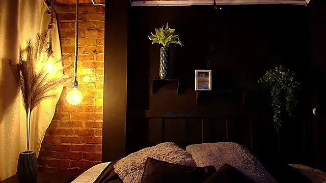 sahra taylor  online show from 12/04/25, 02:38