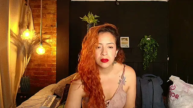 Snapshot of sahra_taylor_ chatting on 06/26/26, 01:50 sahra taylor online show from 06/26/26, 01:50