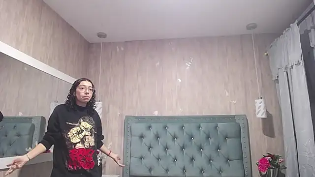 Roxy Lux online show from 03/12/25, 01:19