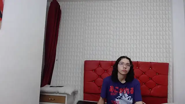 Roxy Lux online show from 02/05/25, 02:26