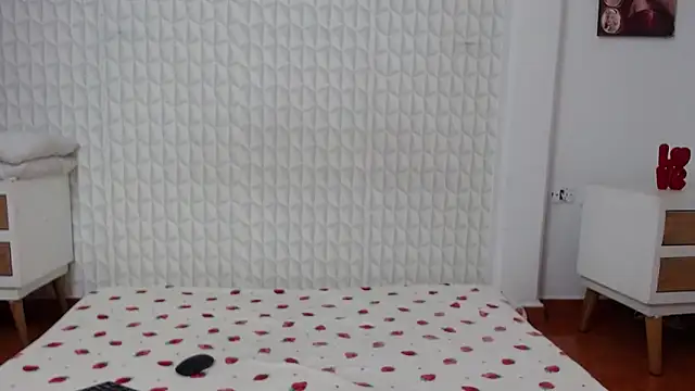 Roxy Lux online show from 02/12/25, 01:27