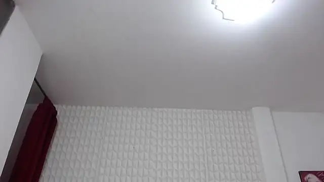 Roxy Lux online show from 03/05/25, 02:01