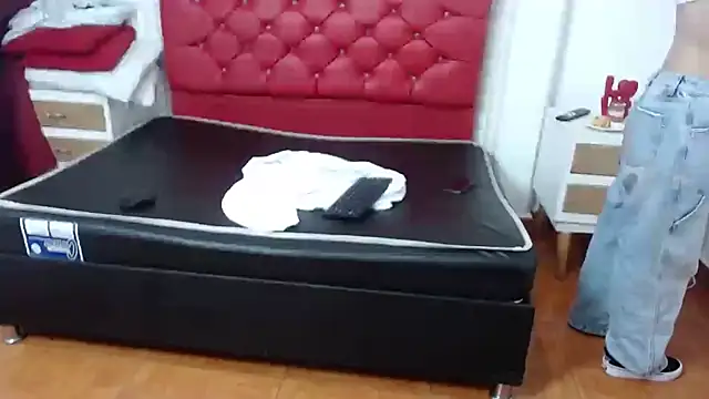 Roxy Lux online show from 03/03/25, 01:23