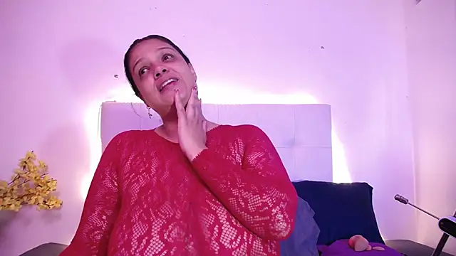 Nicol Love0 online show from 04/23/26, 12:22