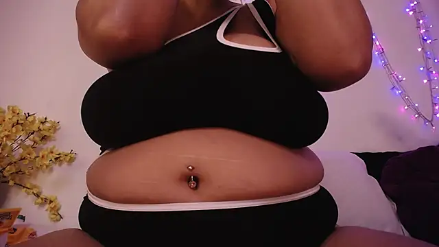 Nicol Love0 online show from 11/27/25, 12:05