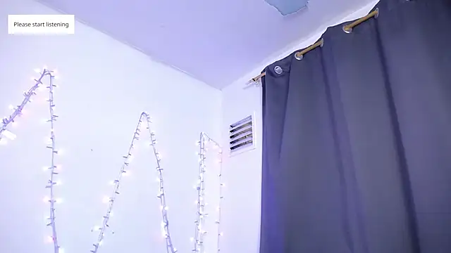 Nicol Love0 online show from 10/24/25, 12:37