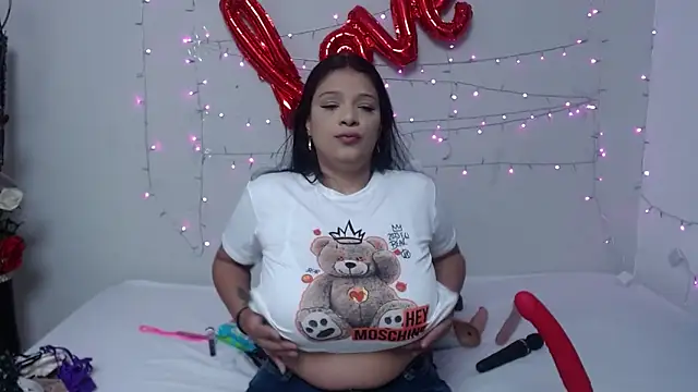 Nicol Love0 online show from 02/22/25, 12:18