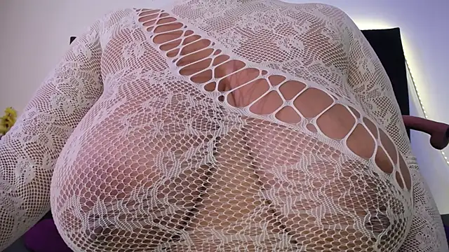 Nicol Love0 online show from 04/30/26, 12:01