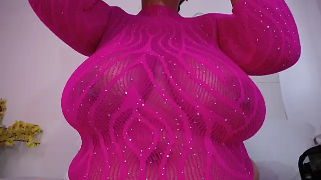 Nicol Love0 online show from 03/23/26, 12:16