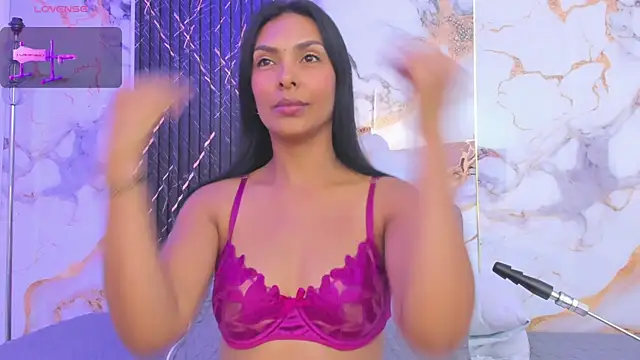 Snapshot of Alyson-a chatting on 10/11/25, 12:39 Alyson-a online show from 10/11/25, 12:39