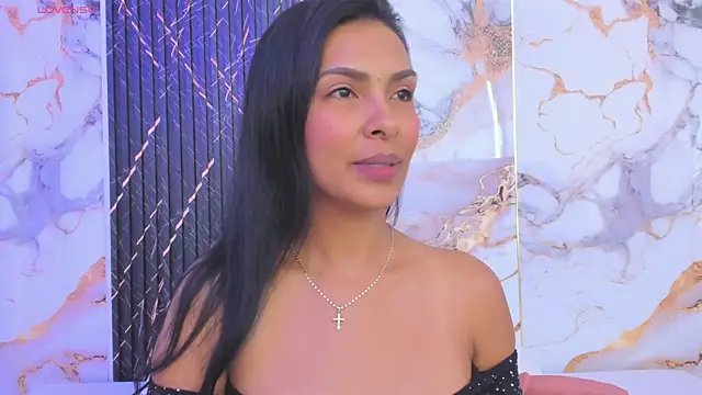 Snapshot of Alyson-a chatting on 10/07/25, 12:17 Alyson-a online show from 10/07/25, 12:17