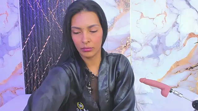 Snapshot of Alyson-a chatting on 09/11/25, 12:05 Alyson-a online show from 09/11/25, 12:05