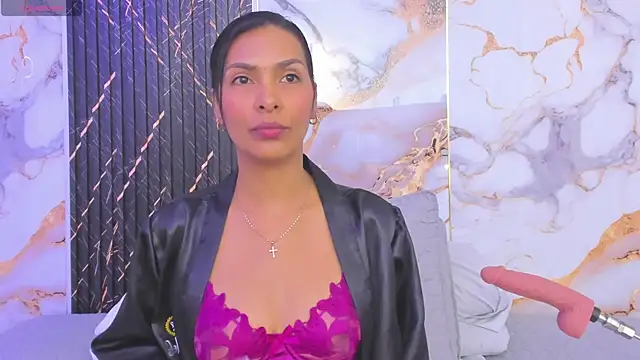 Snapshot of Alyson-a chatting on 10/24/25, 12:37 Alyson-a online show from 10/24/25, 12:37