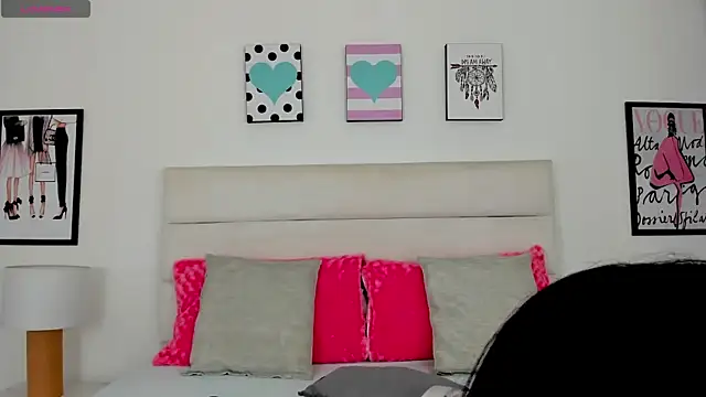 Snapshot of JoslinEvans chatting on 11/08/25, 11:58 JoslinEvans online show from 11/08/25, 11:58