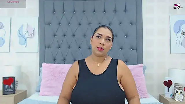 Snapshot of JoslinEvans chatting on 10/24/25, 12:26 JoslinEvans online show from 10/24/25, 12:26