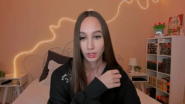 Snapshot of your_emily_ chatting on 03/18/25, 07:01 your emily online show from 03/18/25, 07:01