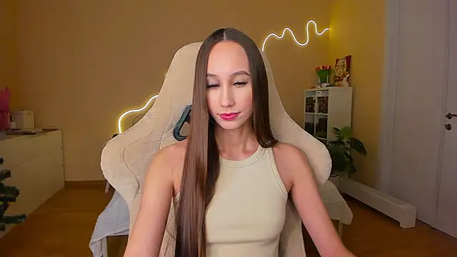Snapshot of your_emily_ chatting on 03/04/25, 06:29 your emily online show from 03/04/25, 06:29
