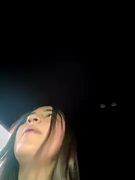 AhriCutte online show from 11/04/25, 05:06