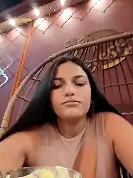 girl milk1 online show from 11/11/25, 11:20