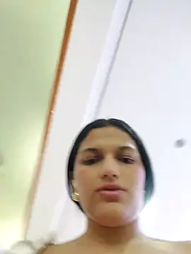 Snapshot of girl_milk1 chatting on 03/05/25, 08:10 girl milk1 online show from 03/05/25, 08:10