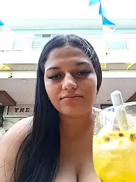 Snapshot of girl_milk1 chatting on 06/25/26, 10:04 girl milk1 online show from 06/25/26, 10:04