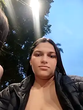 girl milk1 online show from 12/16/25, 10:47