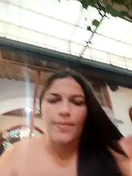 girl milk1 online show from 11/13/25, 10:02