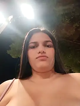 girl milk1 online show from 12/18/25, 11:30