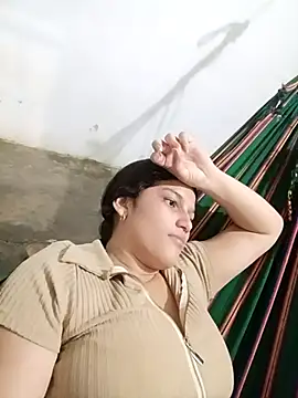 Snapshot of girl_milk1 chatting on 09/30/25, 11:33 girl milk1 online show from 09/30/25, 11:33