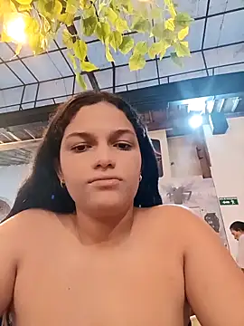 girl milk1 online show from 11/09/25, 10:36