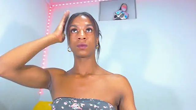 Snapshot of JessicaEbony chatting on 03/18/25, 12:51 JessicaEbony online show from 03/18/25, 12:51