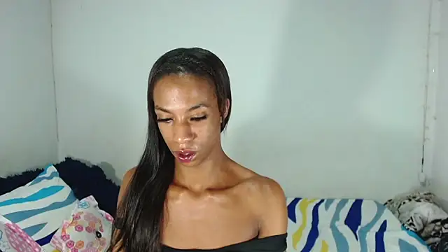 Snapshot of JessicaEbony chatting on 09/23/25, 01:23 JessicaEbony online show from 09/23/25, 01:23