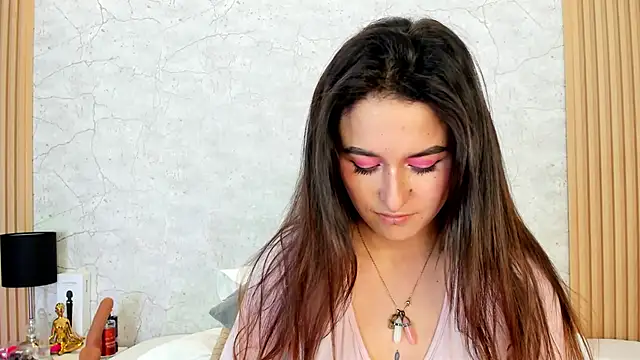 mayragonzpe   online show from 03/21/25, 07:24