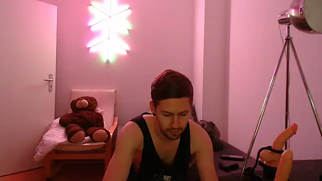 jonny-bisexual online show from 12/12/24, 10:31