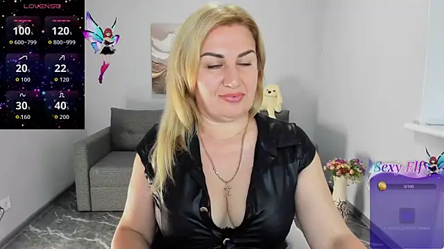 Snapshot of Lili_Crossi chatting on 06/15/26, 05:51 Lili Crossi online show from 06/15/26, 05:51