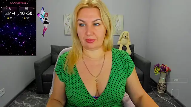 Lili Crossi online show from 11/26/25, 06:35