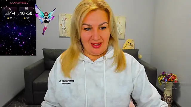 Lili Crossi online show from 11/07/25, 06:51