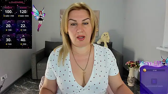 Snapshot of Lili_Crossi chatting on 06/17/26, 05:40 Lili Crossi online show from 06/17/26, 05:40